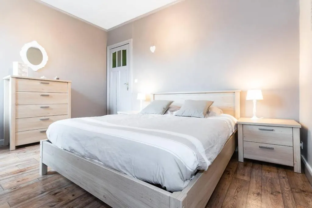 Charmant Appartement Met Zicht Damse Vaart @Brugge 0*, Bruges